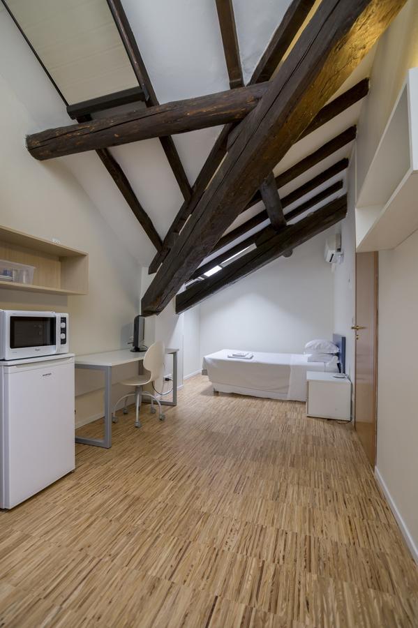 La Cordata Accommodation - San Vittore 49 มิลาน ภายนอก รูปภาพ